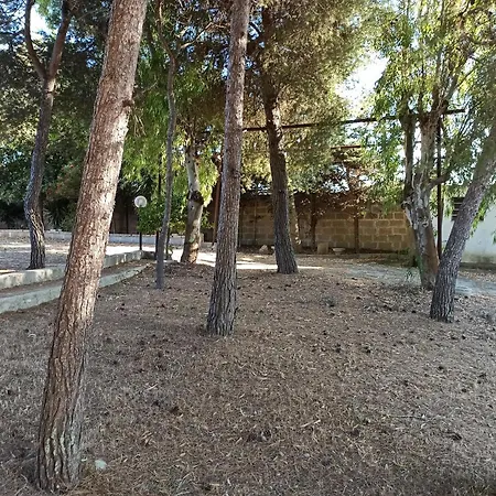 Casa Dei Nonni By Briciole Di Gusto - 3000mq Di Relax In Giardino A 1500m Dal Mare Villa Torre Chianca