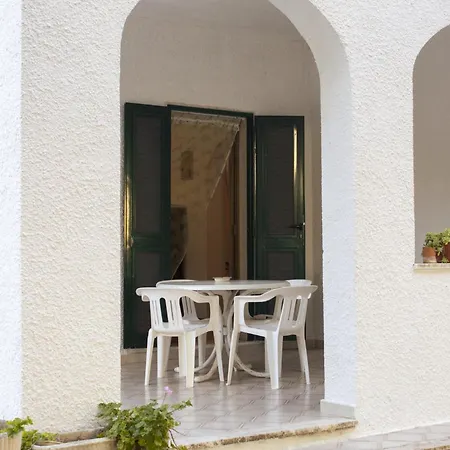Villa Casa Dei Nonni By Briciole Di Gusto - 3000mq Di Relax In Giardino A 1500m Dal Mare