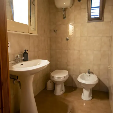 Casa Dei Nonni By Briciole Di Gusto - 3000mq Di Relax In Giardino A 1500m Dal Mare Torre Chianca